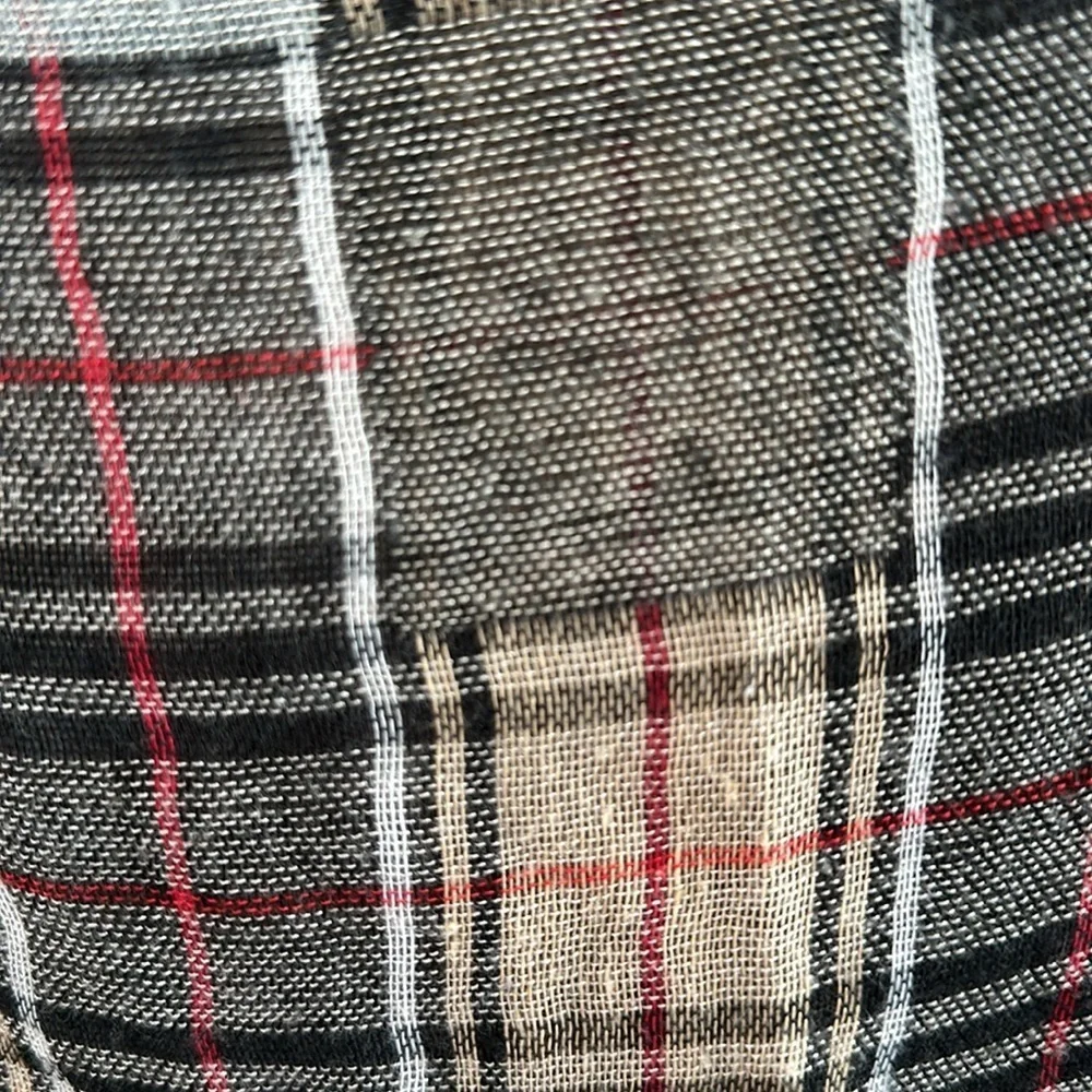 ❤️🖤❤️Gorgeous scarf plaid soft tan red black